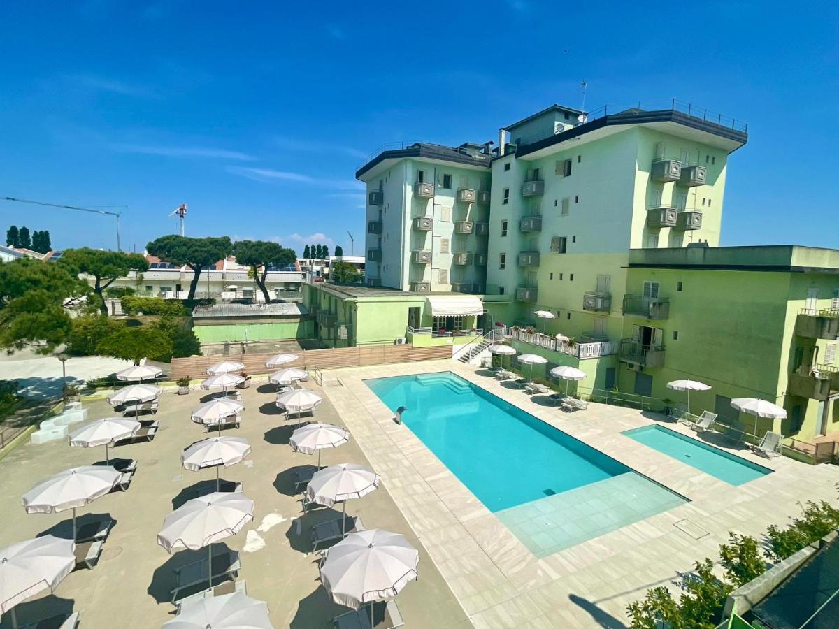 Hotel Vianello Lido di Jesolo Luaran gambar