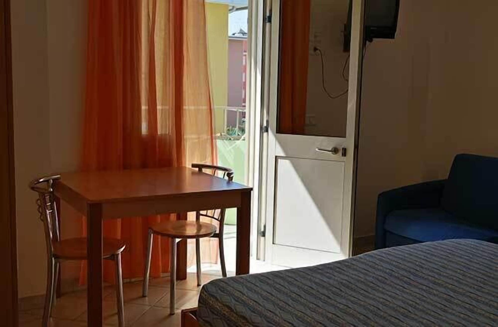 Hotel Vianello Lido di Jesolo Luaran gambar